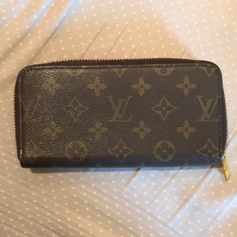 Three brand-name wallets - Picture 3 of 7